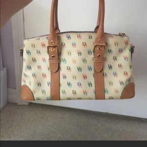 🚨SOLD🚨Dooney and Bourke